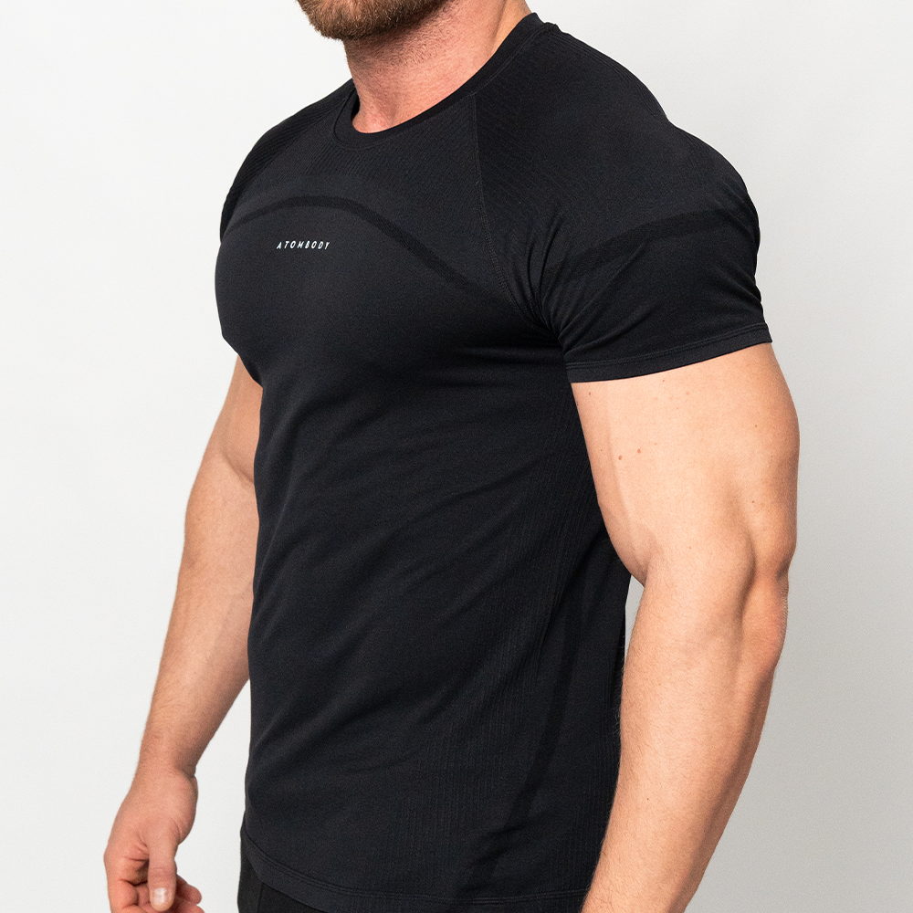 ATOMBODY SEAMLESS T-SHIRT